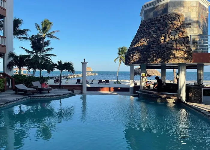 Hotel Lighthouse 3*