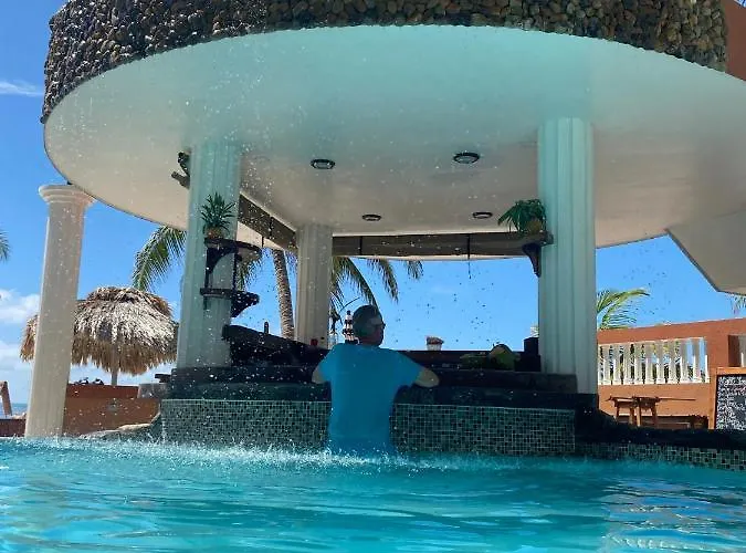 Lighthouse 3* San Pedro (Ambergris Caye)