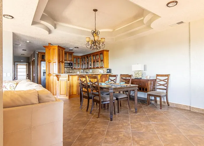Lighthouse Hotel 3*