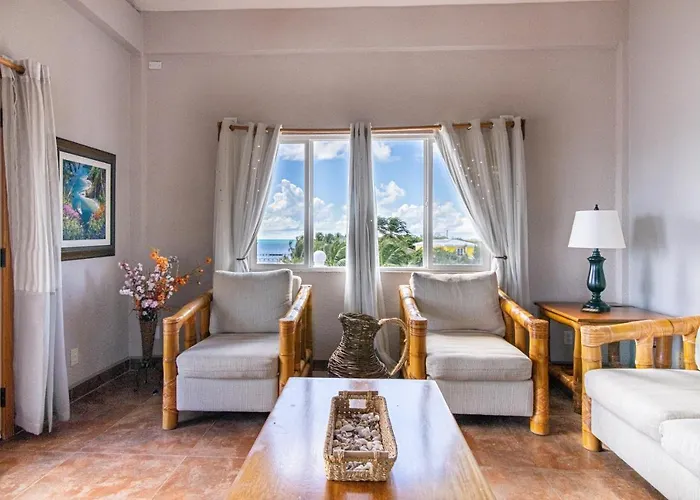 Lighthouse Hotel 3*