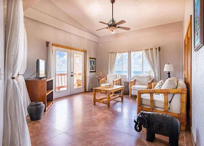 Lighthouse 3* San Pedro (Ambergris Caye)