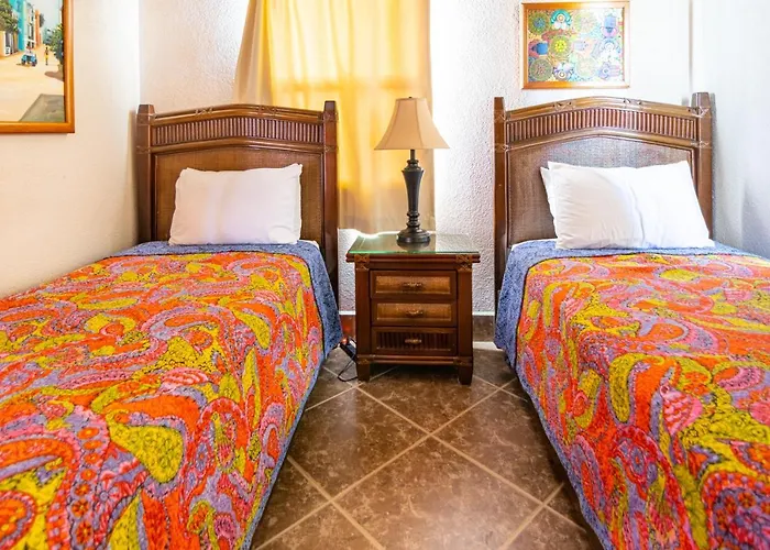 Lighthouse Hotel 3*
